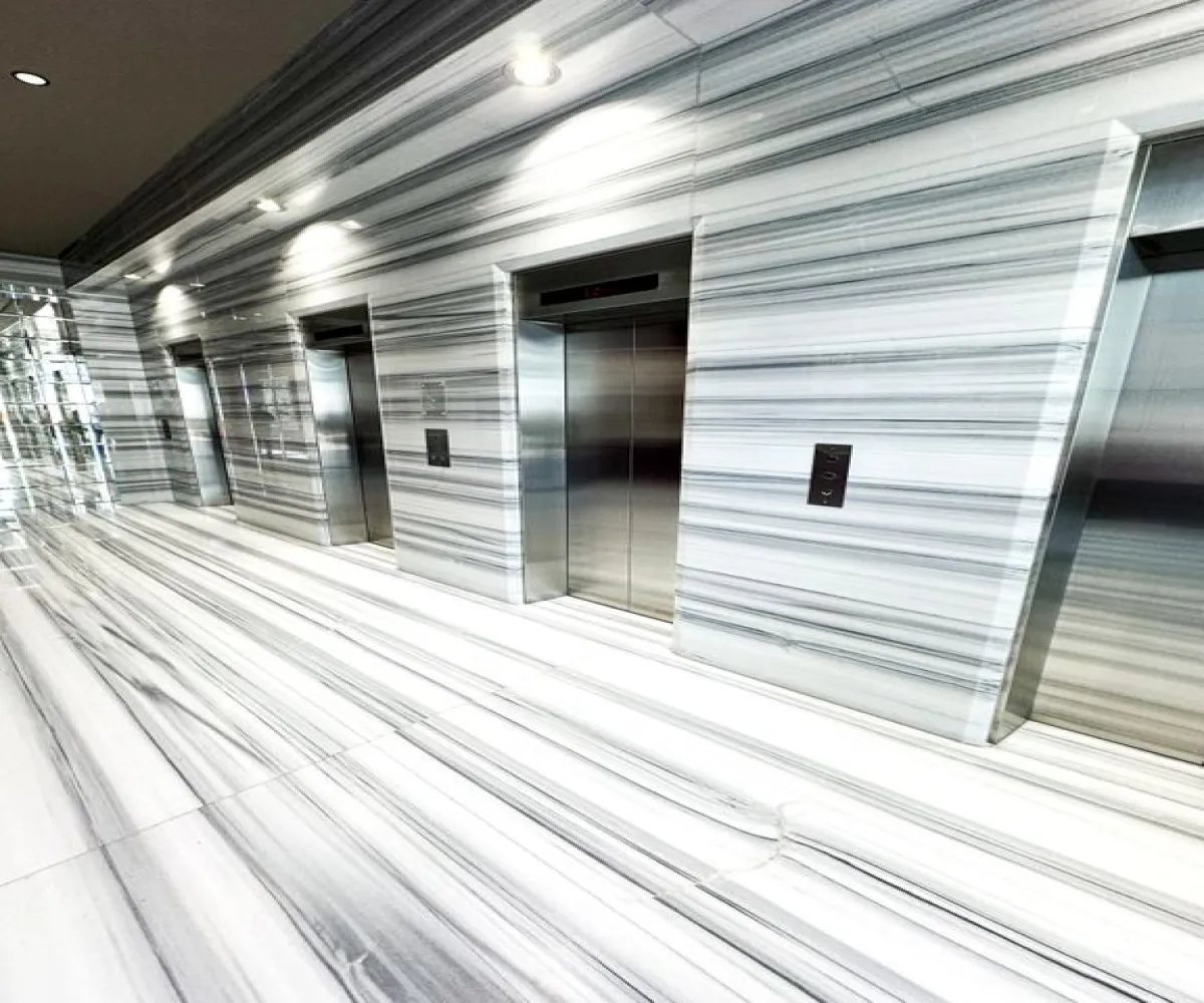 Oficina En Renta,Fracc Puerta De Hierro,Avenida Empresarios 255, Zapopan, Jalisco 45116,2 Baños,Avenida Empresarios,1,pNmjSCo