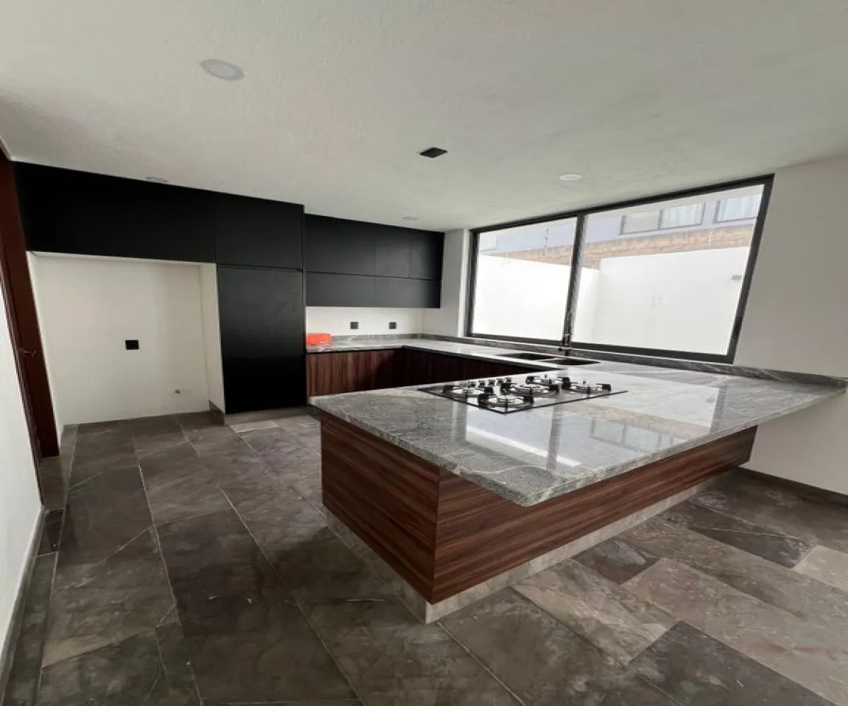 Casa En Venta,Zapopan,P° Solares S/N, Zapopan, Jalisco 45134, 3 Habitaciones,4 Baños,P° Solares ,2,pq27n6u