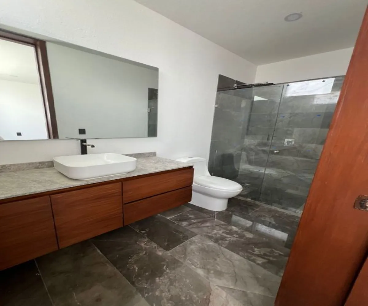 Casa En Venta,Zapopan,Paseo Solares 37, Zapopan, Jalisco 45134, 3 Habitaciones,4 Baños,Paseo Solares,2,pYk9Y0p