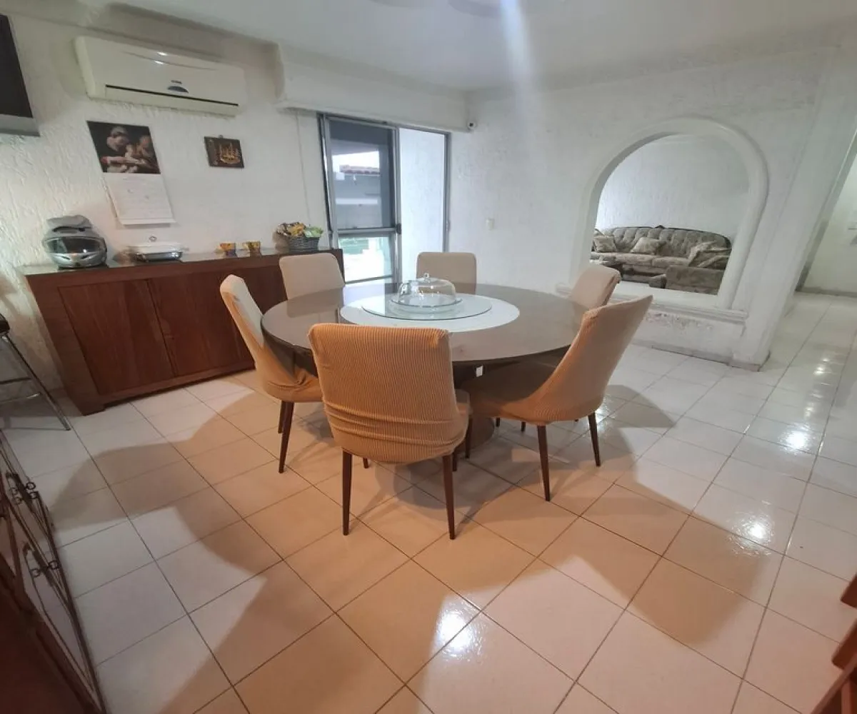 Casa En Venta,Italia Providencia,Calle Ottawa 1051, Guadalajara, Jalisco 44648, 5 Habitaciones,4 Baños,Calle Ottawa,3,puKomyM