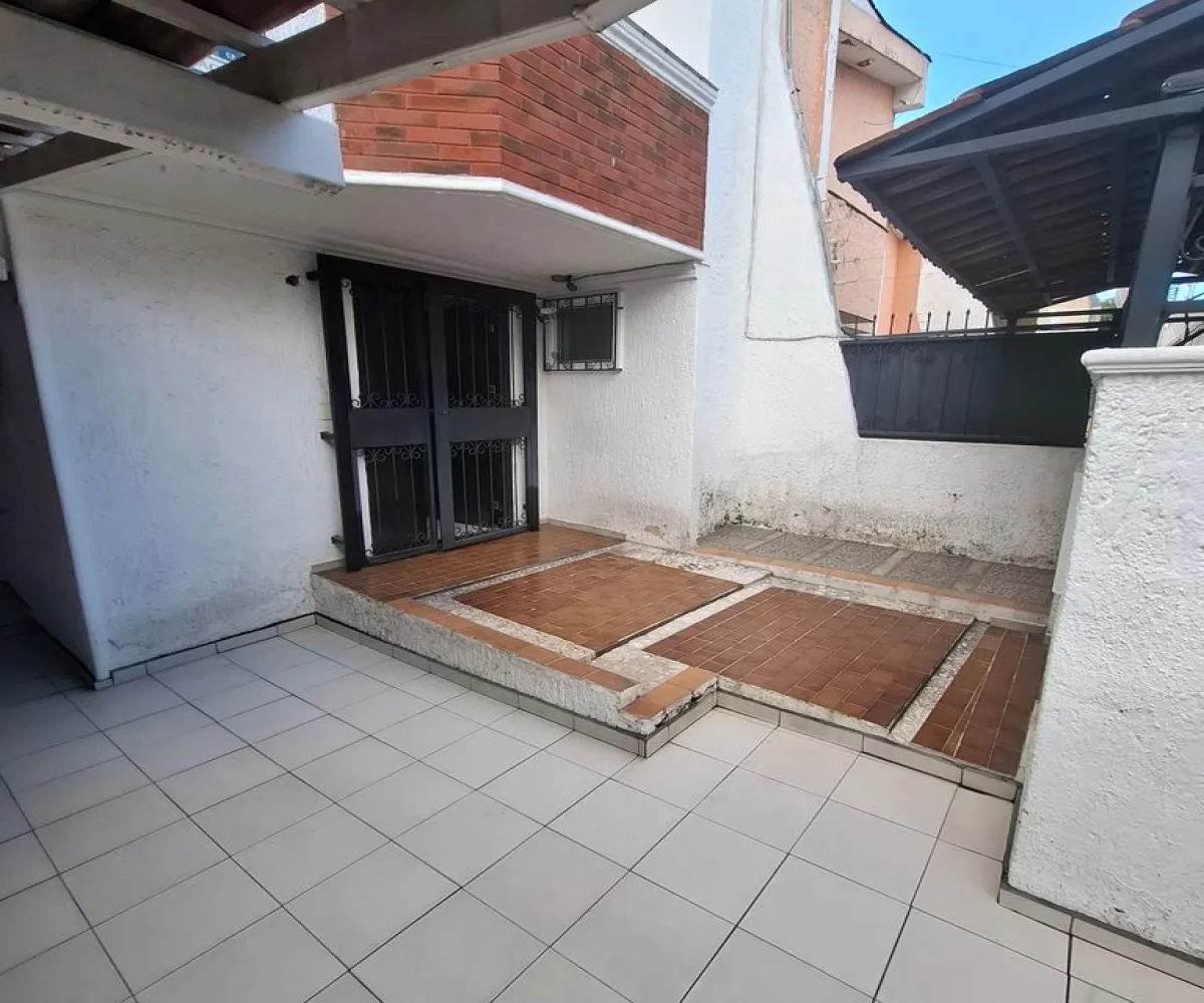 Casa En Venta,Italia Providencia,Calle Ottawa 1051, Guadalajara, Jalisco 44648, 5 Habitaciones,4 Baños,Calle Ottawa,3,puKomyM