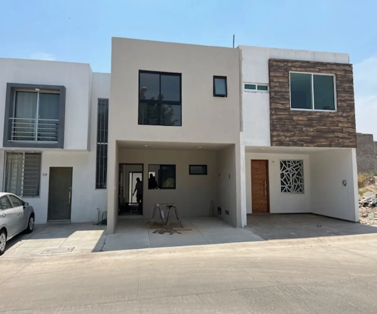 Casa En Venta,Hogares De Nuevo Mexico,Avenida Las Torres 333 37, Zapopan, Jalisco 45138, 3 Habitaciones,2 Baños,Avenida Las Torres,2,p1FlGAa