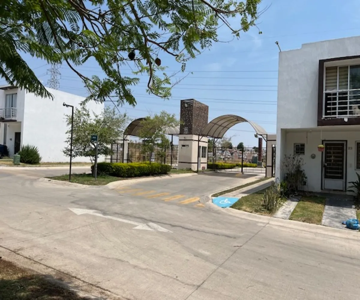 Casa En Venta,Hogares De Nuevo Mexico,Avenida Las Torres 333 37, Zapopan, Jalisco 45138, 3 Habitaciones,2 Baños,Avenida Las Torres,2,p1FlGAa