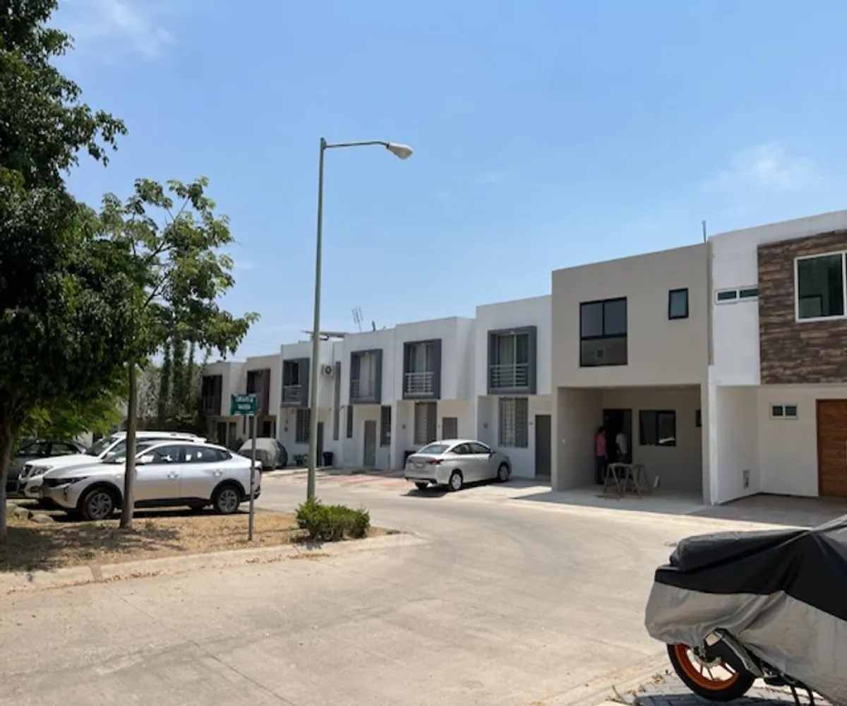 Casa En Venta,Hogares De Nuevo Mexico,Avenida Las Torres 333 37, Zapopan, Jalisco 45138, 3 Habitaciones,2 Baños,Avenida Las Torres,2,p1FlGAa