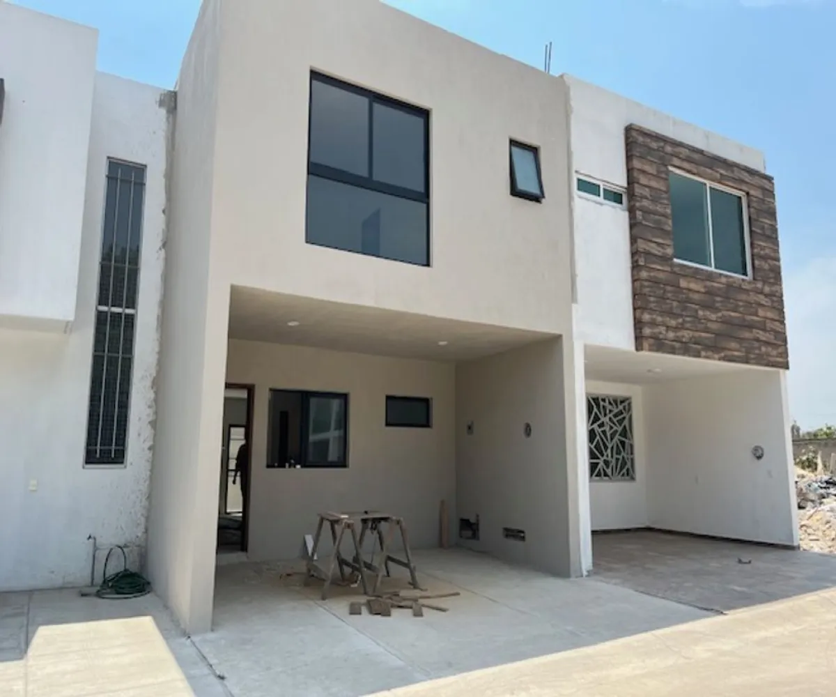 Casa En Venta,Hogares De Nuevo Mexico,Avenida Las Torres 333 37, Zapopan, Jalisco 45138, 3 Habitaciones,2 Baños,Avenida Las Torres,2,p1FlGAa