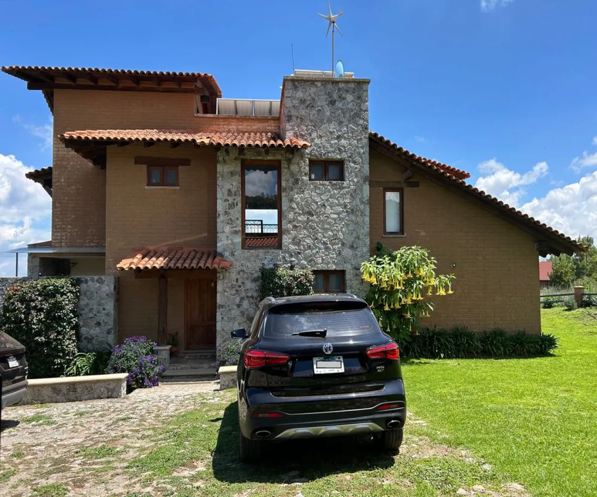 Casa En Venta,Tapalpa,Pinares Paseo del Mirador 99 B, Tapalpa, Jalisco 49340, 3 Habitaciones,4 Baños,Pinares Paseo del Mirador,2,pc50co4