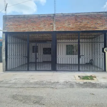 Casa En Venta,Union Del Cuatro,Avenida Santa Ana 110, Tlajomulco de Zúñiga, Jalisco 45654, 2 Habitaciones,2 Baños,Avenida Santa Ana,1,p0Kn1UZ