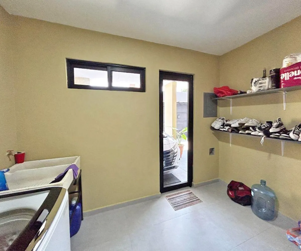 Casa En Venta,Juan Manuel Vallarta,Leo 4137, Zapopan, Jalisco 45120, 4 Habitaciones,5 Baños,Leo,2,pZbeylr