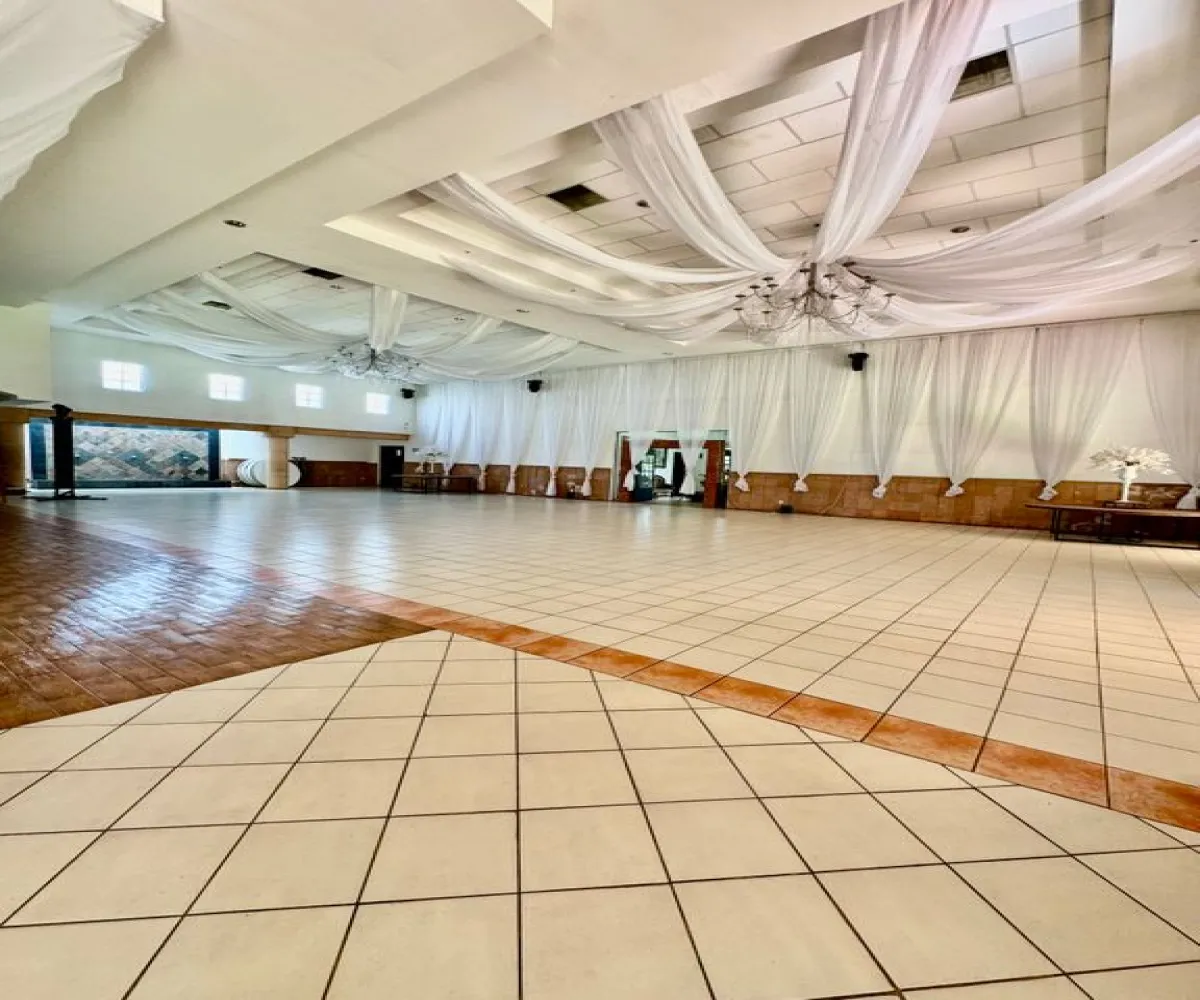 En Venta,La Palmira,Calle Agua Marina 2770, Zapopan, Jalisco 45234,4 Baños,Calle Agua Marina,2,pd4nzJQ