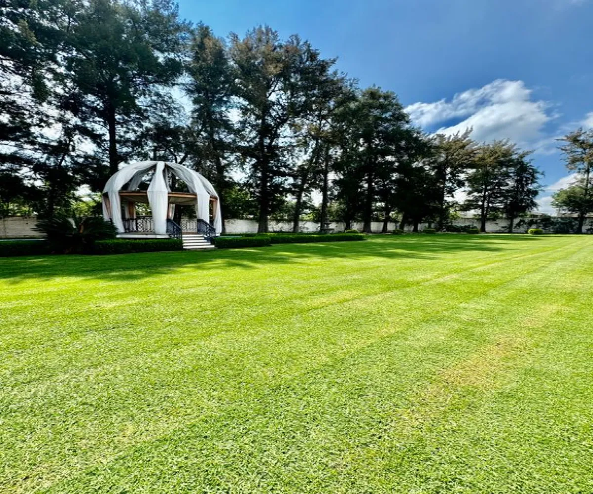 En Venta,La Palmira,Calle Agua Marina 2770, Zapopan, Jalisco 45234,4 Baños,Calle Agua Marina,2,pd4nzJQ