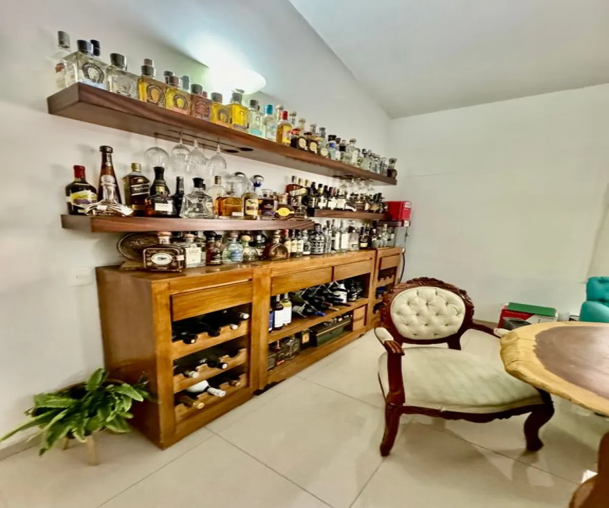 En Venta,La Palmira,Calle Agua Marina 2770, Zapopan, Jalisco 45234,4 Baños,Calle Agua Marina,2,pd4nzJQ