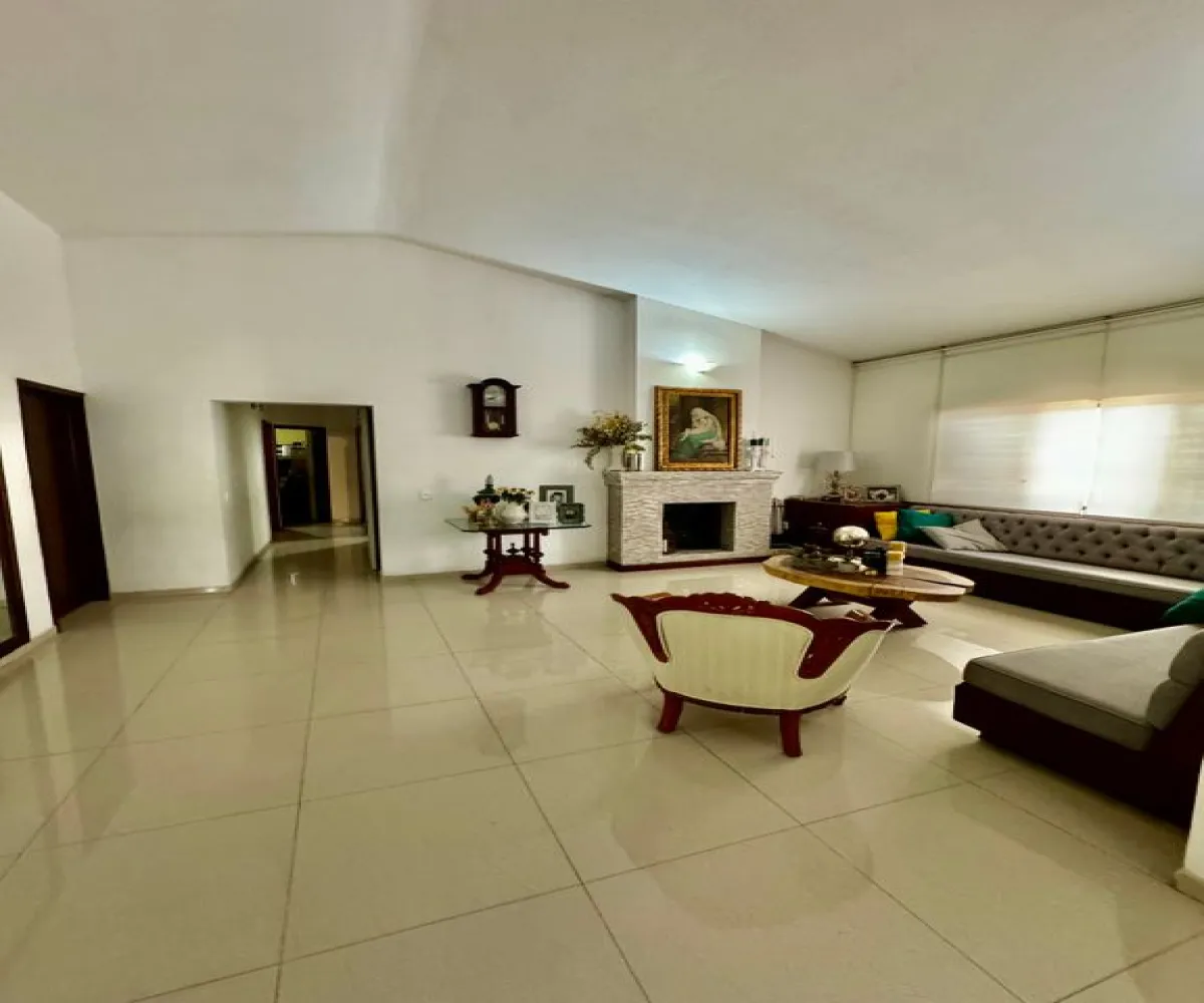 En Venta,La Palmira,Calle Agua Marina 2770, Zapopan, Jalisco 45234,4 Baños,Calle Agua Marina,2,pd4nzJQ