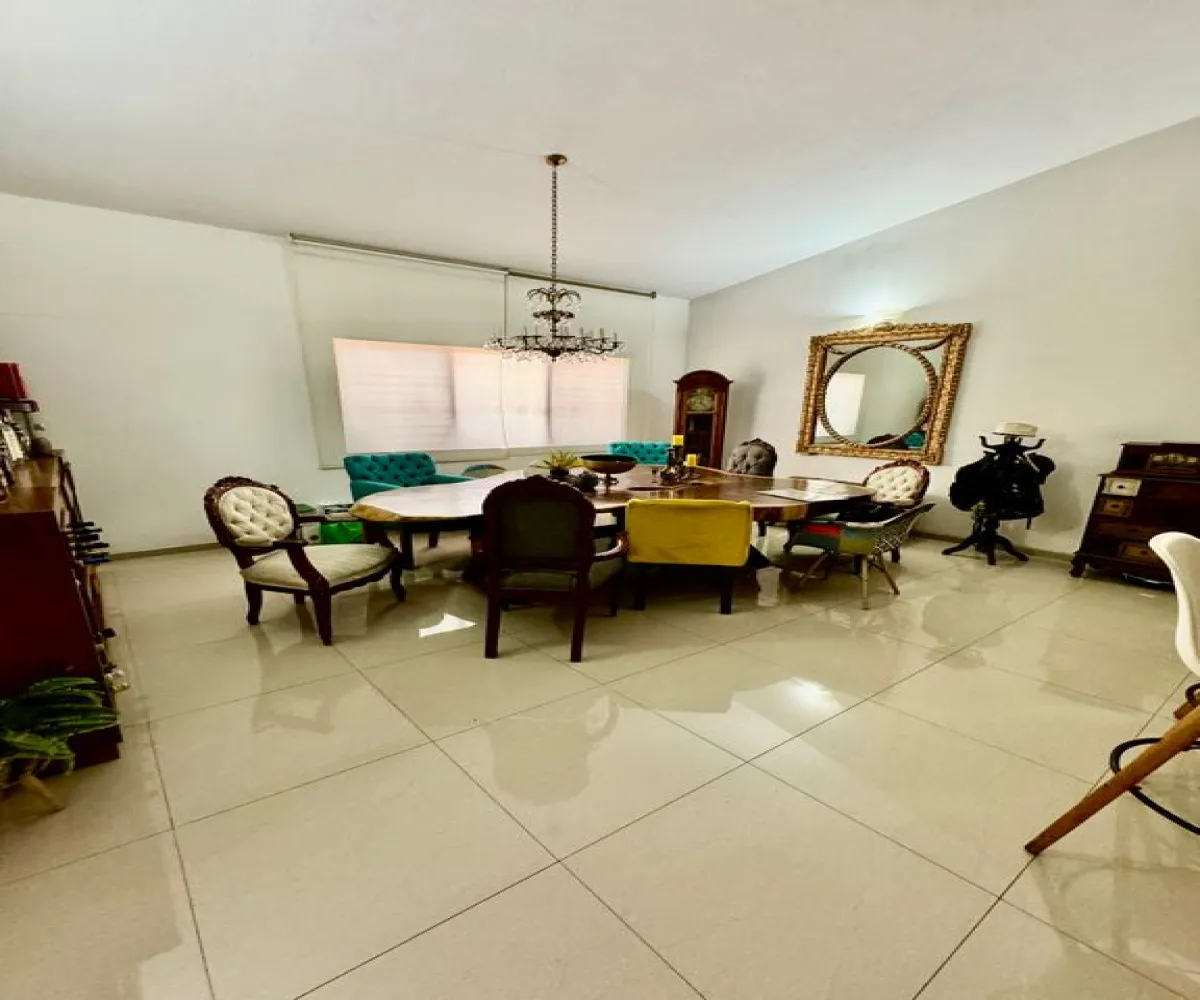 En Venta,La Palmira,Calle Agua Marina 2770, Zapopan, Jalisco 45234,4 Baños,Calle Agua Marina,2,pd4nzJQ