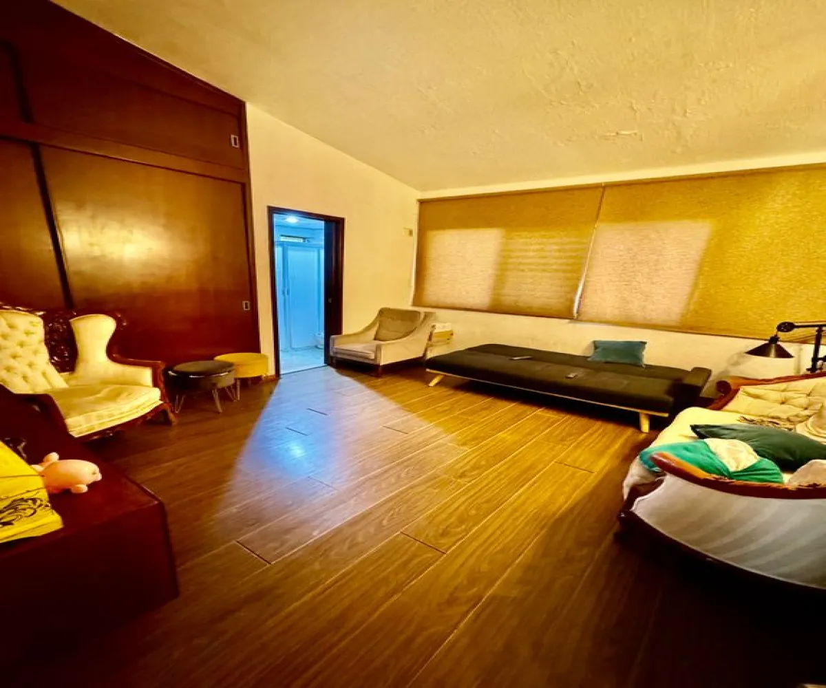 En Venta,La Palmira,Calle Agua Marina 2770, Zapopan, Jalisco 45234,4 Baños,Calle Agua Marina,2,pd4nzJQ