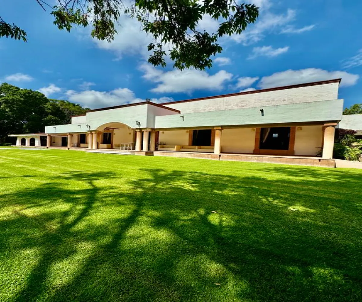 En Venta,La Palmira,Calle Agua Marina 2770, Zapopan, Jalisco 45234,4 Baños,Calle Agua Marina,2,pd4nzJQ