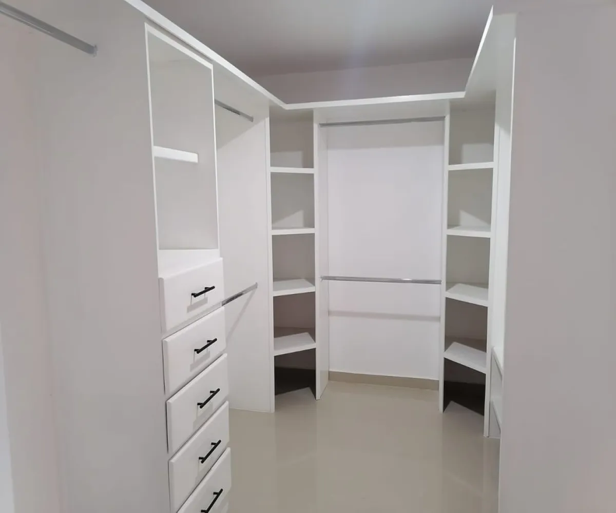 Casa En Venta,Los Almendros,Avenida Río Blanco 1900, Zapopan, Jalisco 45135, 4 Habitaciones,3 Baños,Avenida Río Blanco ,3,pUZkBlx