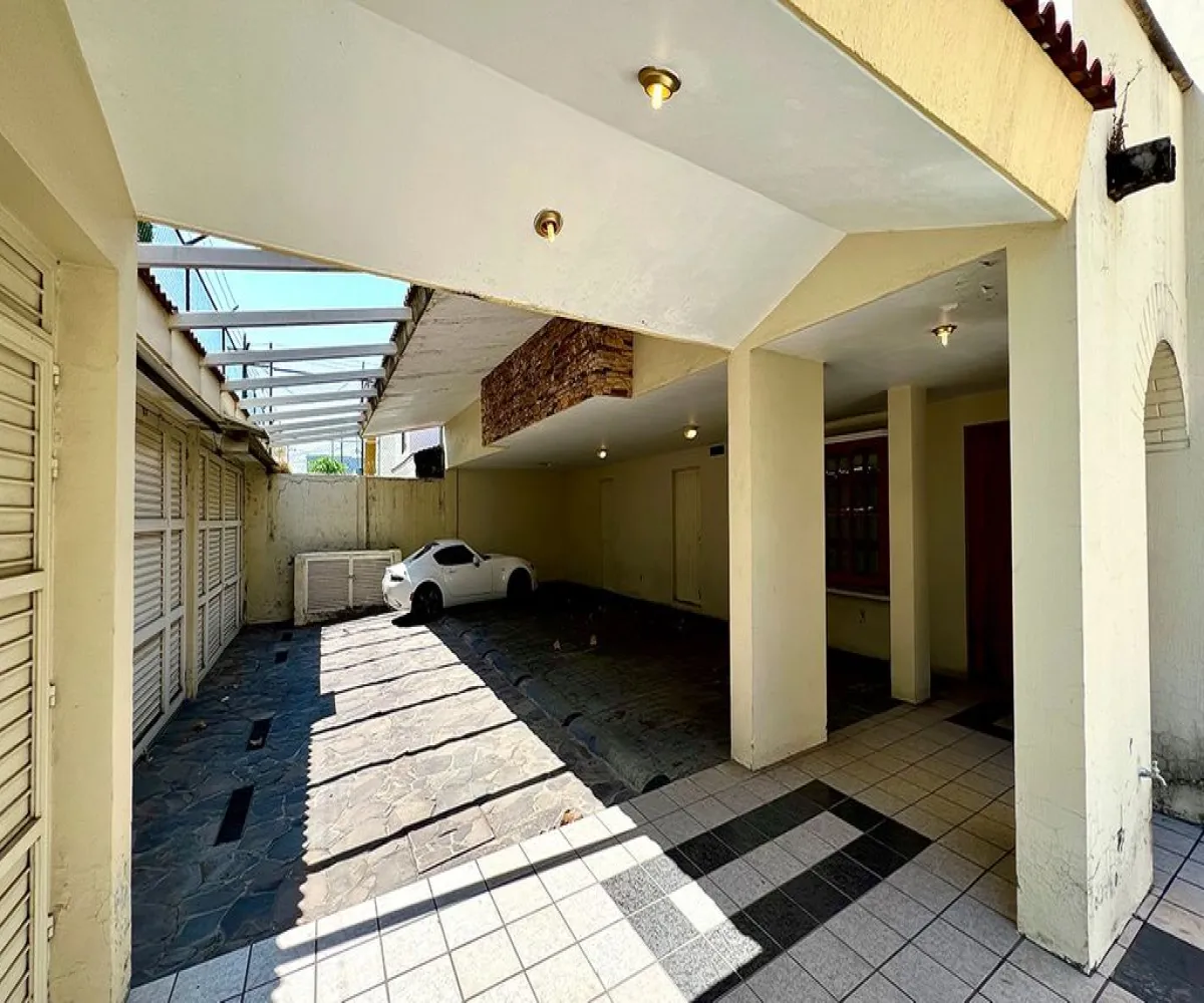 Casa En Renta,Vallarta Universidad,Av. Naciones Unidas 5519, Zapopan, Jalisco 45110, 4 Habitaciones,4 Baños,Av. Naciones Unidas,2,p4amIHv Casa En Renta,Vallarta Universidad,Av. Naciones Unidas 5519, Zapopan, Jalisco 45110, 4 Habitaciones,4 Baños,Av. Naciones Unidas,2,p4amIHv