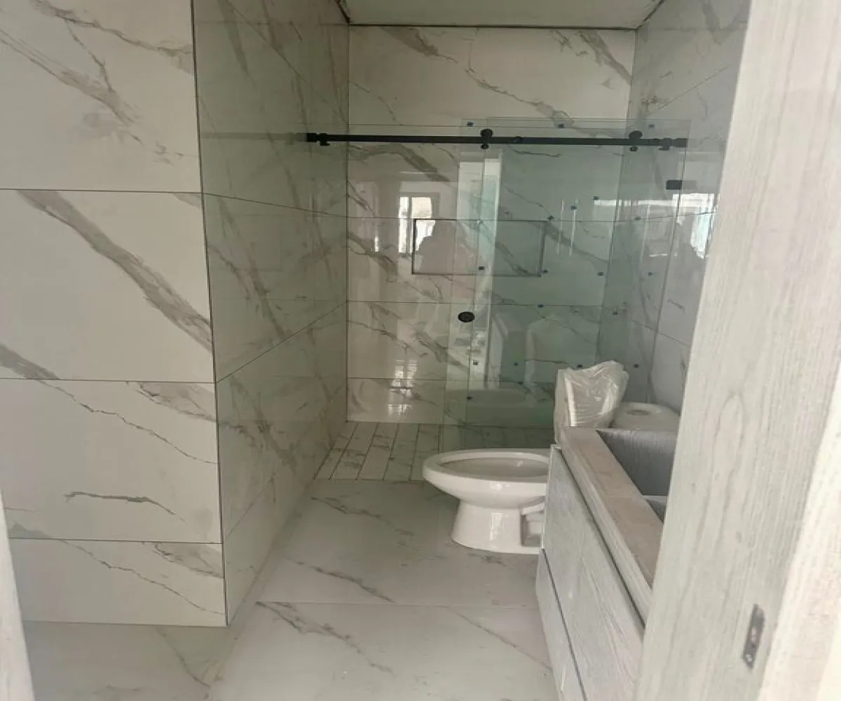 Casa En Venta,Zapopan,Avenida de la Mancha 293, Zapopan, Jalisco 45134, 4 Habitaciones,5 Baños,Avenida de la Mancha,1,pFrvbmi