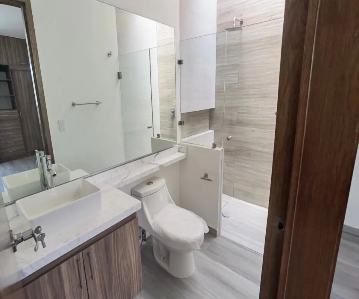 Casa En Venta,Del Pilar Residencial,Aranjuez 62 S/N, Tlajomulco de Zúñiga, Jalisco 45645, 4 Habitaciones,4 Baños,Aranjuez 62,3,ptqXGRa