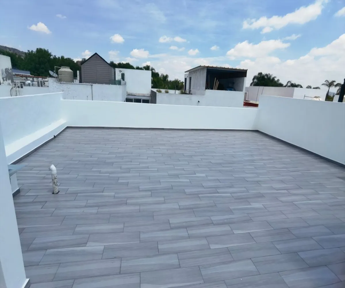 Casa En Venta,Del Pilar Residencial,Aranjuez 62 S/N, Tlajomulco de Zúñiga, Jalisco 45645, 4 Habitaciones,4 Baños,Aranjuez 62,3,ptqXGRa