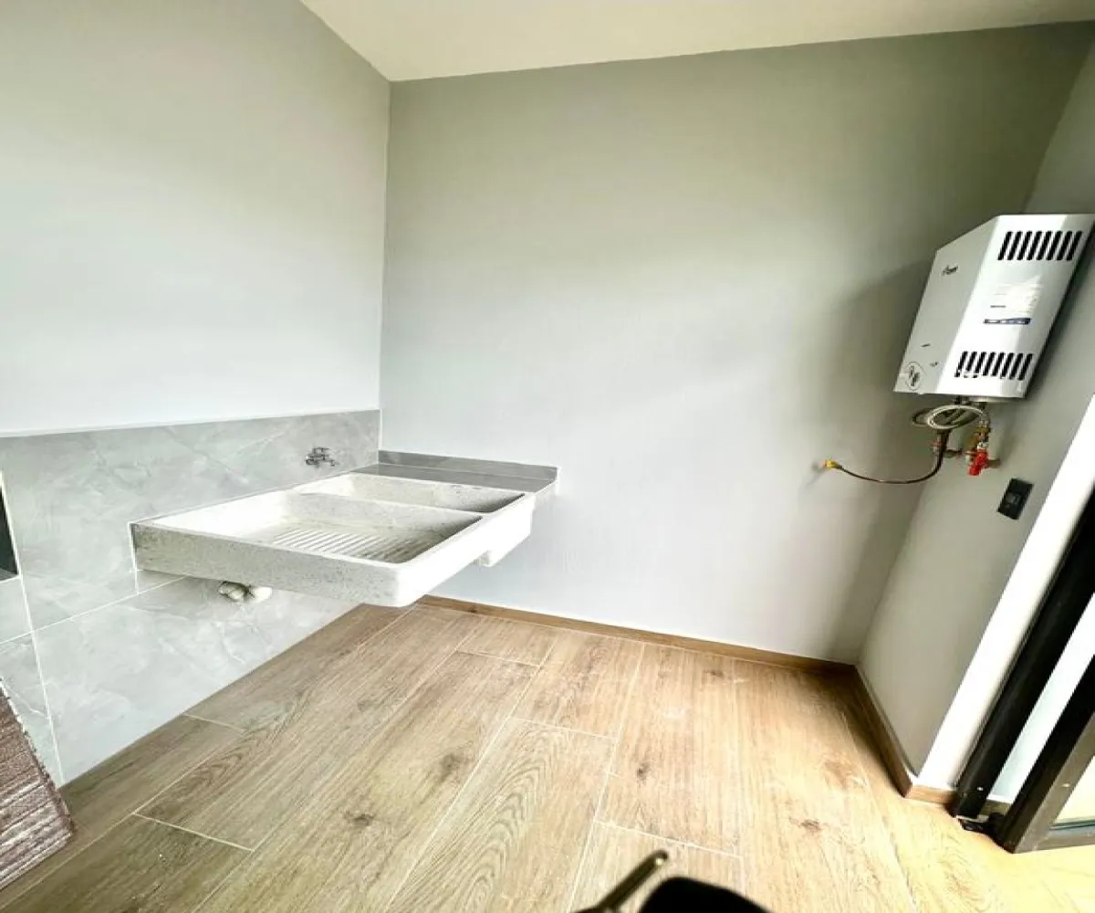 Casa En Venta,Zapopan,Avenida la Cima 932, Zapopan, Jalisco 45134, 3 Habitaciones,3 Baños,Avenida la Cima,2,p7CcHk9