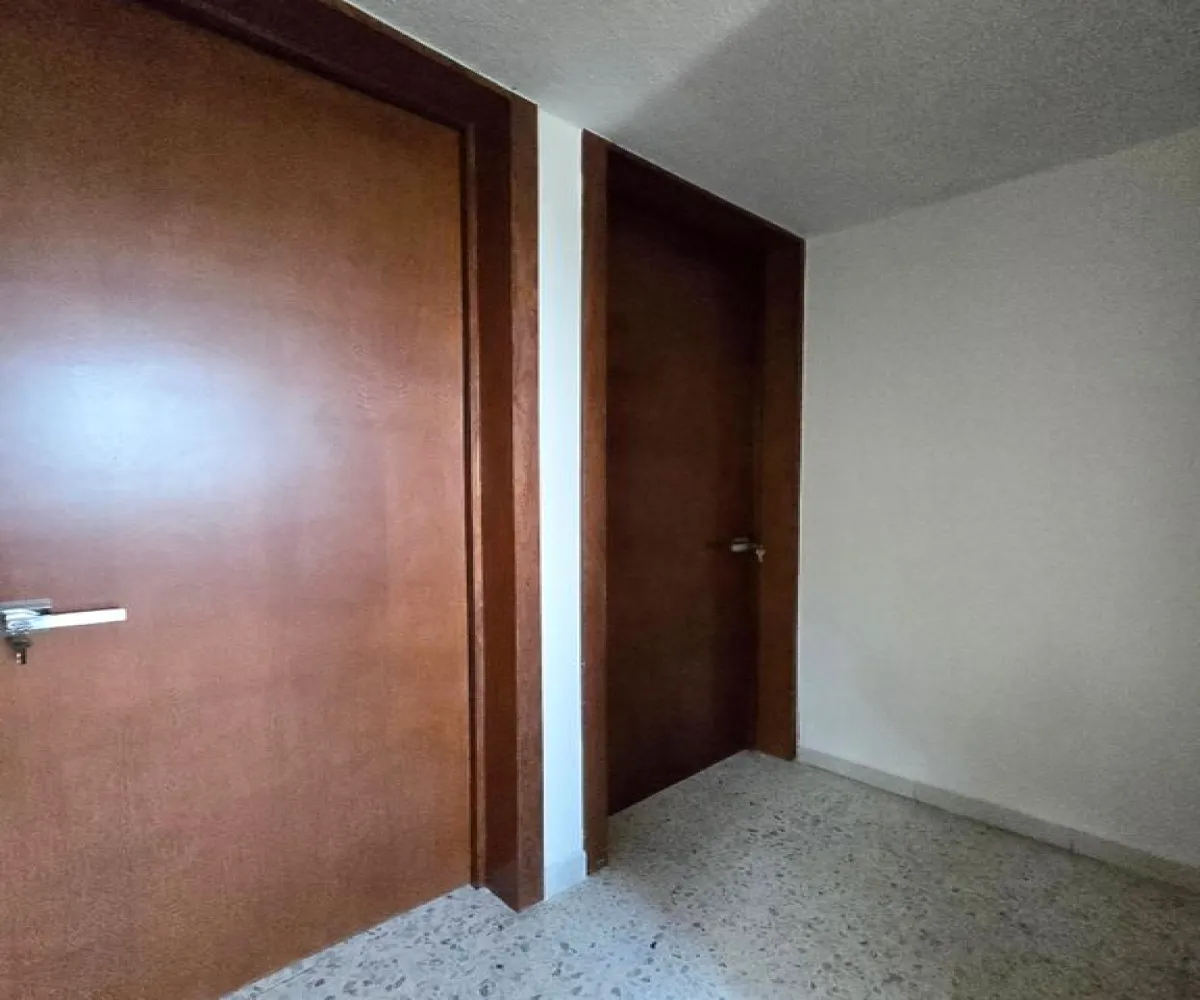 Casa En Venta,Res Chapalita Inn,avenida Guadalupe 6601, Zapopan, Jalisco 45010, 3 Habitaciones,1 Baño,avenida Guadalupe,2,p4DLhGj