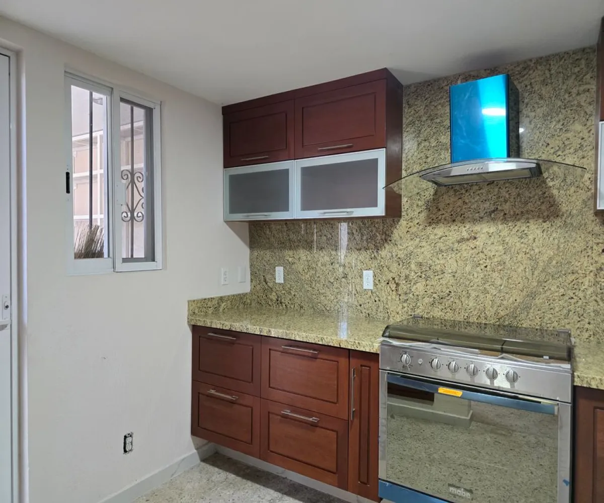 Casa En Venta,Res Chapalita Inn,avenida Guadalupe 6601, Zapopan, Jalisco 45010, 3 Habitaciones,1 Baño,avenida Guadalupe,2,p4DLhGj