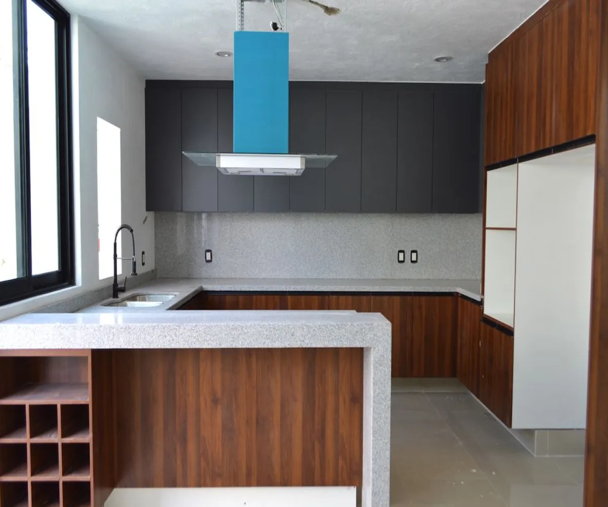 Casa En Venta,Los Almendros,Avenida Río Blanco 1676 285, Zapopan, Jalisco 45135, 4 Habitaciones,4 Baños,Avenida Río Blanco ,2,p4qJ6Hq