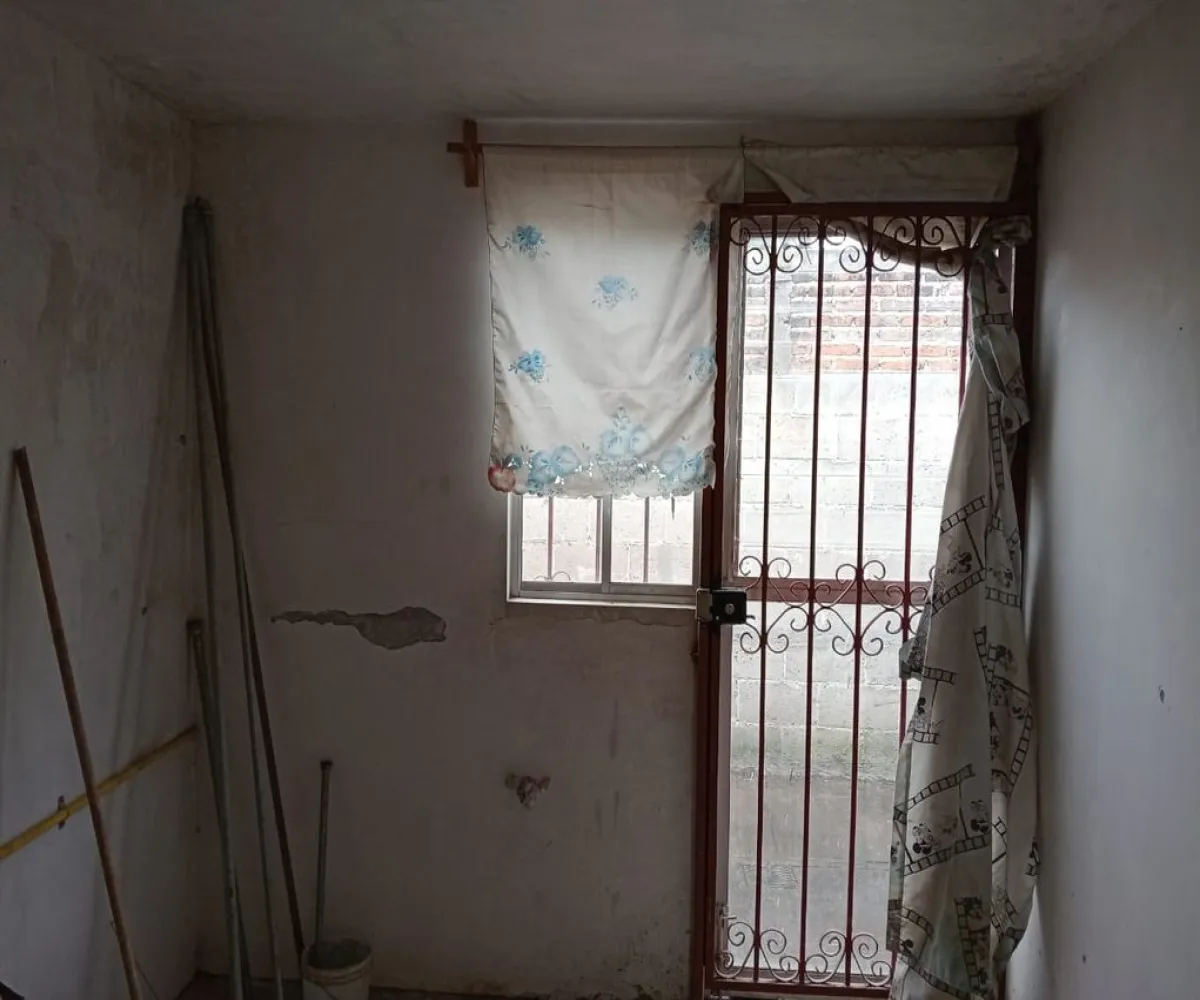 Casa En Venta,Los Freseros (Los Sabinos),Rio Zula 79, Ixtlahuacán de los Membrillos, Jalisco 45870, 1 Cuarto,1 Baño,Rio Zula,1,pMvF40k