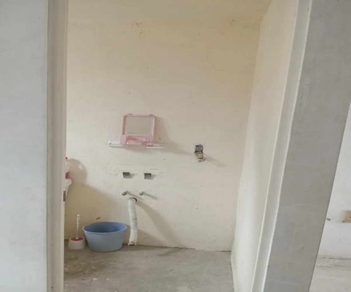 Casa En Venta,Los Freseros (Los Sabinos),Rio Zula 79, Ixtlahuacán de los Membrillos, Jalisco 45870, 1 Cuarto,1 Baño,Rio Zula,1,pMvF40k