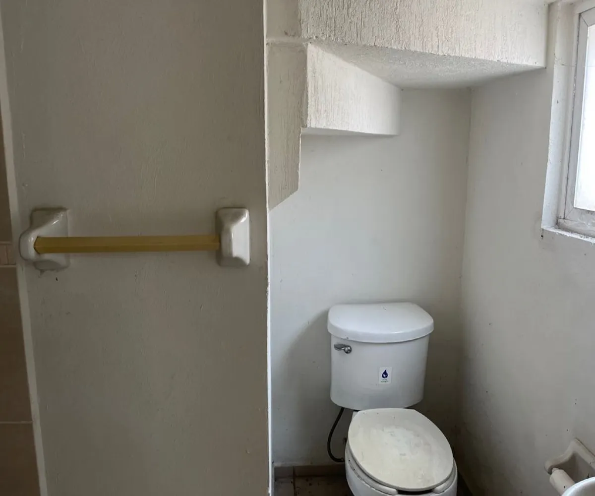 Casa En Venta,Estrada,Fuente Mayor Norte S/N 246, Zapopan, Jalisco 45200, 3 Habitaciones,2 Baños,Fuente Mayor Norte,2,px5ngwJ