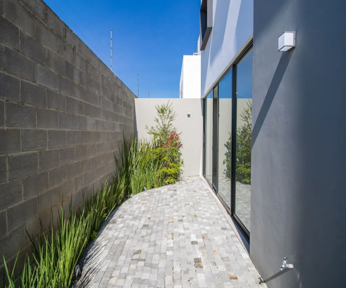 Casa En Venta,Solares,Privanza senda 19, Zapopan, Jalisco 45019, 3 Habitaciones,3 Baños,Privanza senda ,2,pjShVqO