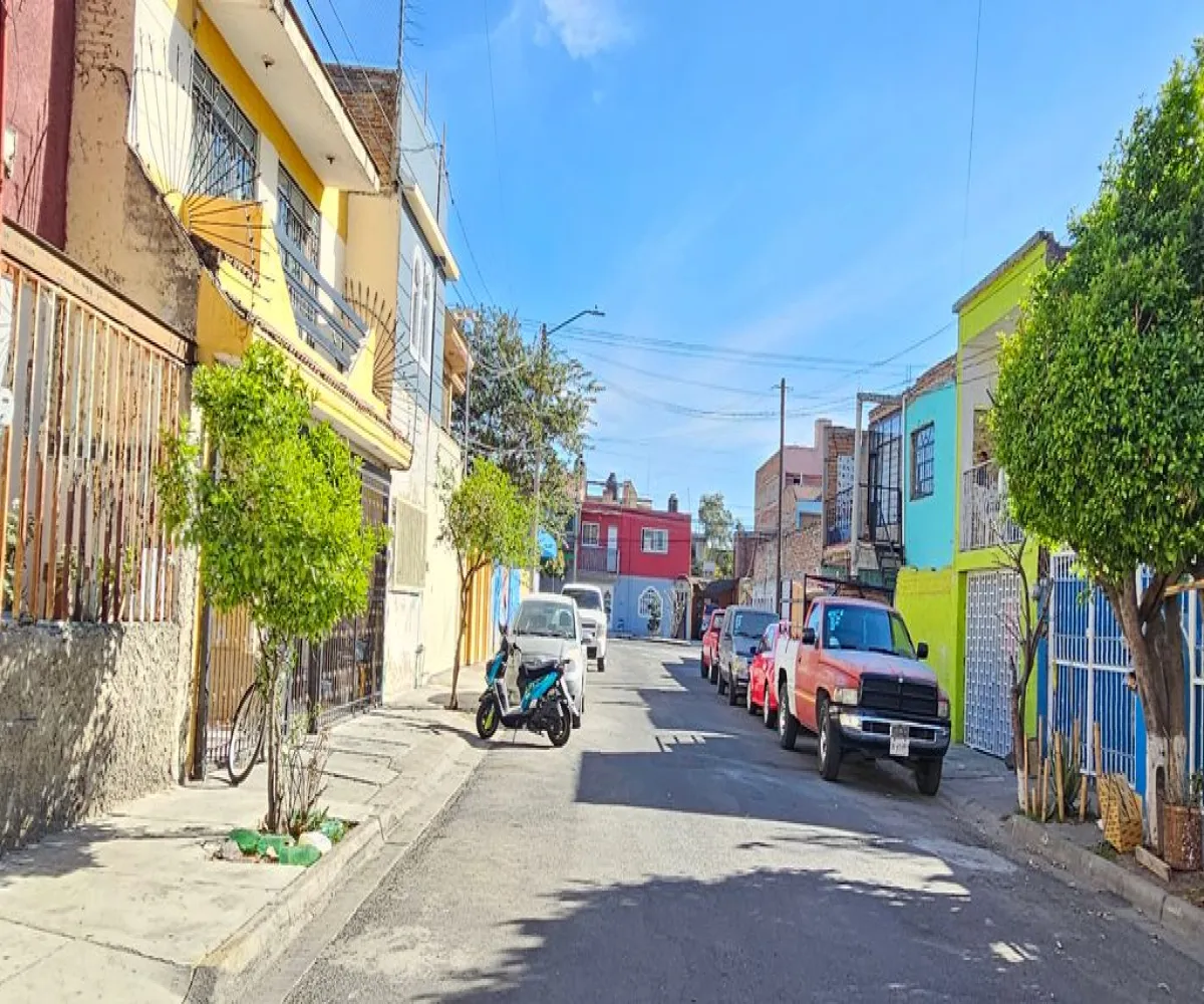 Casa En Venta,Insurgentes 1a Secc,Berbane godoy 416, Guadalajara, Jalisco 44820, 4 Habitaciones,2 Baños,Berbane godoy,2,p74ZLK2 Casa En Venta,Insurgentes 1a Secc,Berbane godoy 416, Guadalajara, Jalisco 44820, 4 Habitaciones,2 Baños,Berbane godoy,2,p74ZLK2