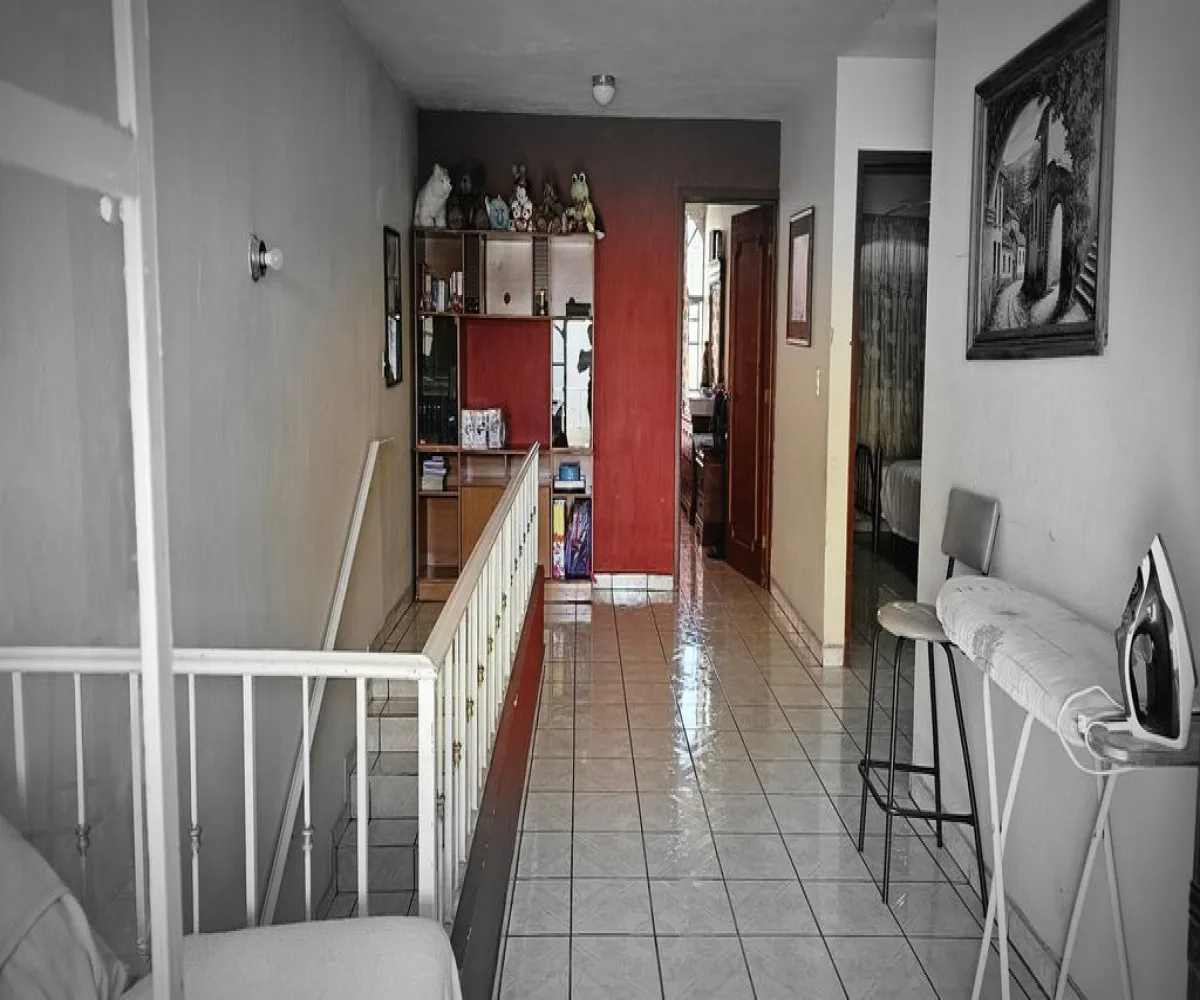 Casa En Venta,Insurgentes 1a Secc,Berbane godoy 416, Guadalajara, Jalisco 44820, 4 Habitaciones,2 Baños,Berbane godoy,2,p74ZLK2 Casa En Venta,Insurgentes 1a Secc,Berbane godoy 416, Guadalajara, Jalisco 44820, 4 Habitaciones,2 Baños,Berbane godoy,2,p74ZLK2