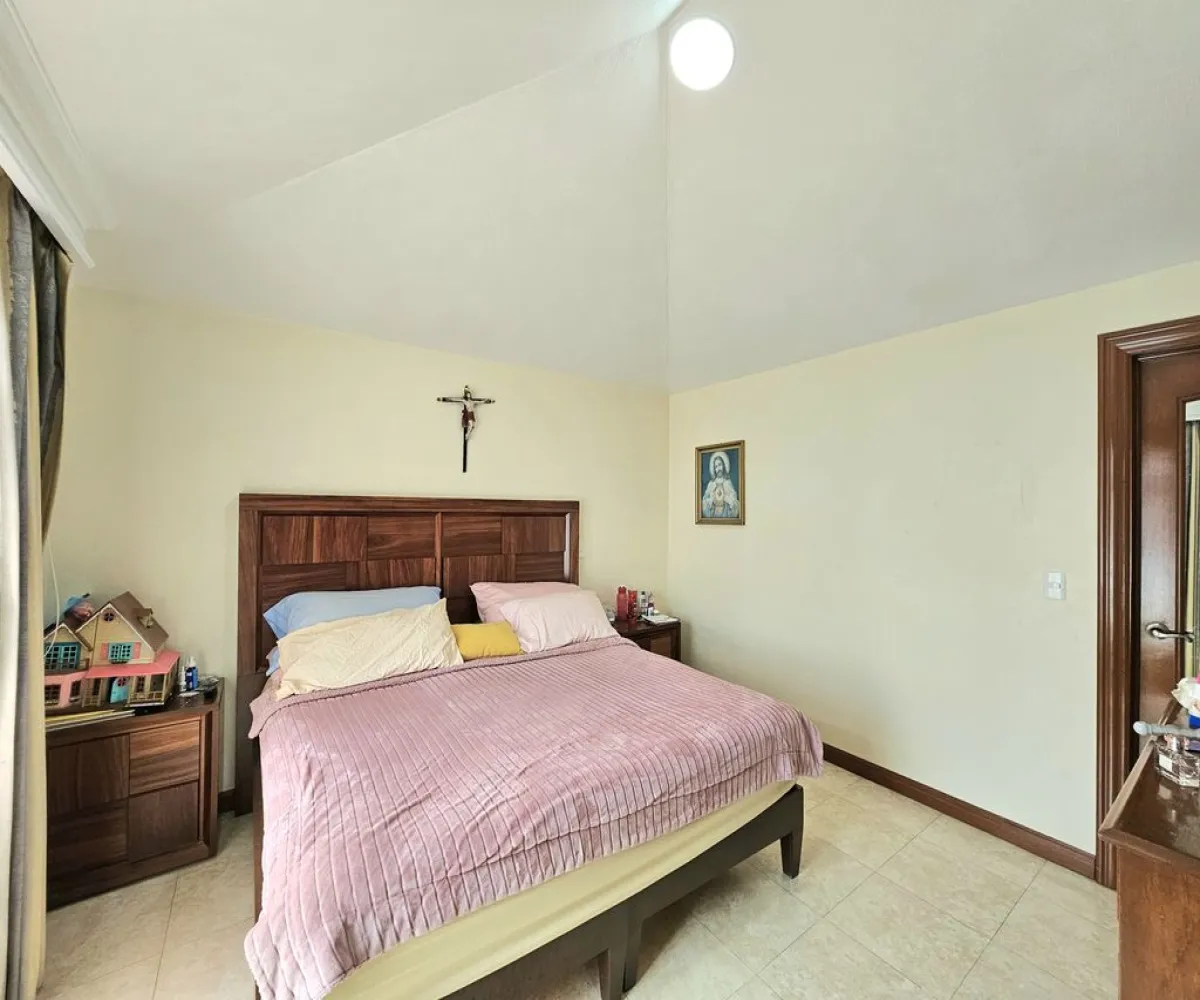 Casa En Venta,Res Virreyes,Paseo de los Virreyes S/N, Zapopan, Jalisco 45110, 4 Habitaciones,4 Baños,Paseo de los Virreyes,2,poi3svL Casa En Venta,Res Virreyes,Paseo de los Virreyes S/N, Zapopan, Jalisco 45110, 4 Habitaciones,4 Baños,Paseo de los Virreyes,2,poi3svL