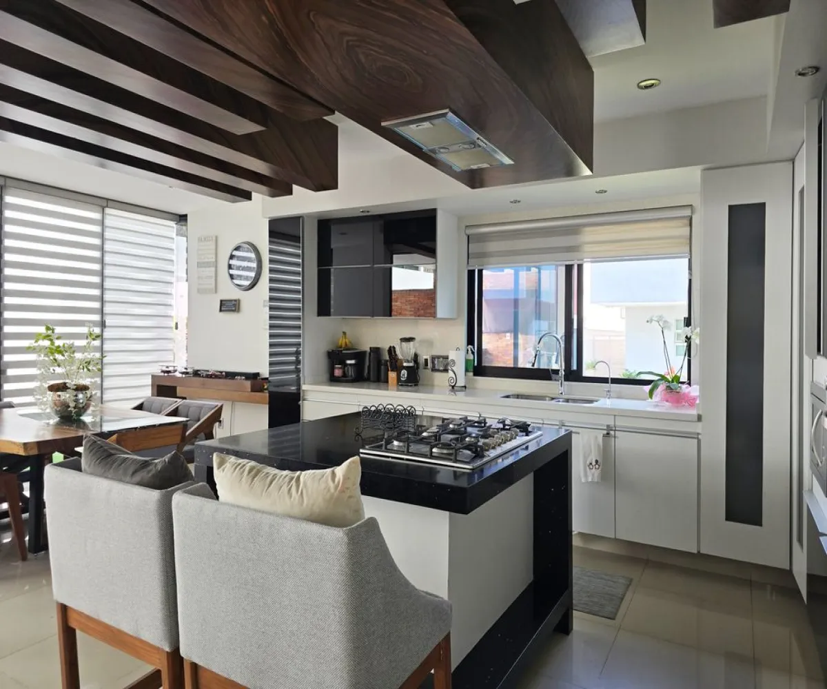 Casa En Venta,Casa Fuerte,Paseo la Ciudadela S/N, Tlajomulco de Zúñiga, Jalisco 45645, 4 Habitaciones,4 Baños,Paseo la Ciudadela,2,pHXnFmA