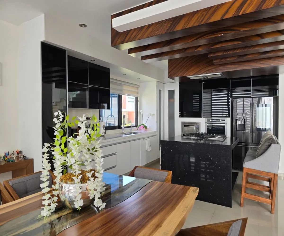 Casa En Venta,Casa Fuerte,Paseo la Ciudadela S/N, Tlajomulco de Zúñiga, Jalisco 45645, 4 Habitaciones,4 Baños,Paseo la Ciudadela,2,pHXnFmA