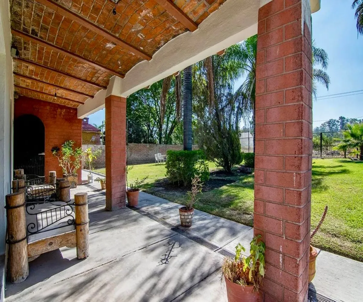 Casa En Venta,El capullin ,Los tres gallos, El pirul 35, México, Jalisco 45675, 4 Habitaciones,2 Baños,Los tres gallos, El pirul,1,pNUUXKa