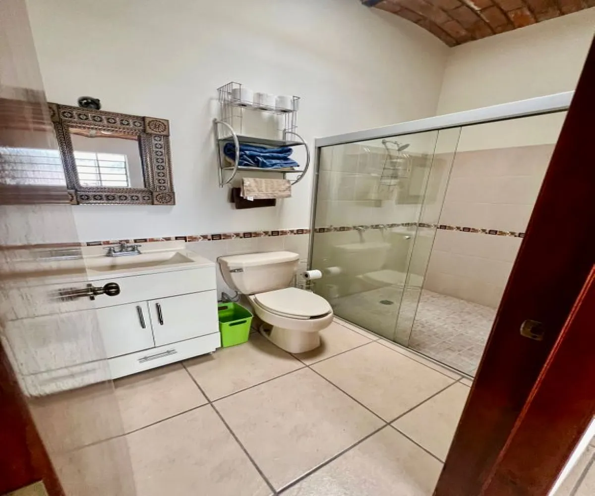 Casa En Venta,El capullin ,Los tres gallos, El pirul 35, México, Jalisco 45675, 4 Habitaciones,2 Baños,Los tres gallos, El pirul,1,pNUUXKa