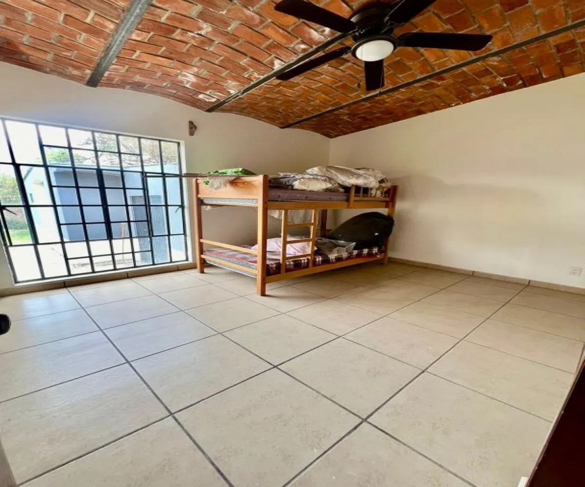 Casa En Venta,El capullin ,Los tres gallos, El pirul 35, México, Jalisco 45675, 4 Habitaciones,2 Baños,Los tres gallos, El pirul,1,pNUUXKa