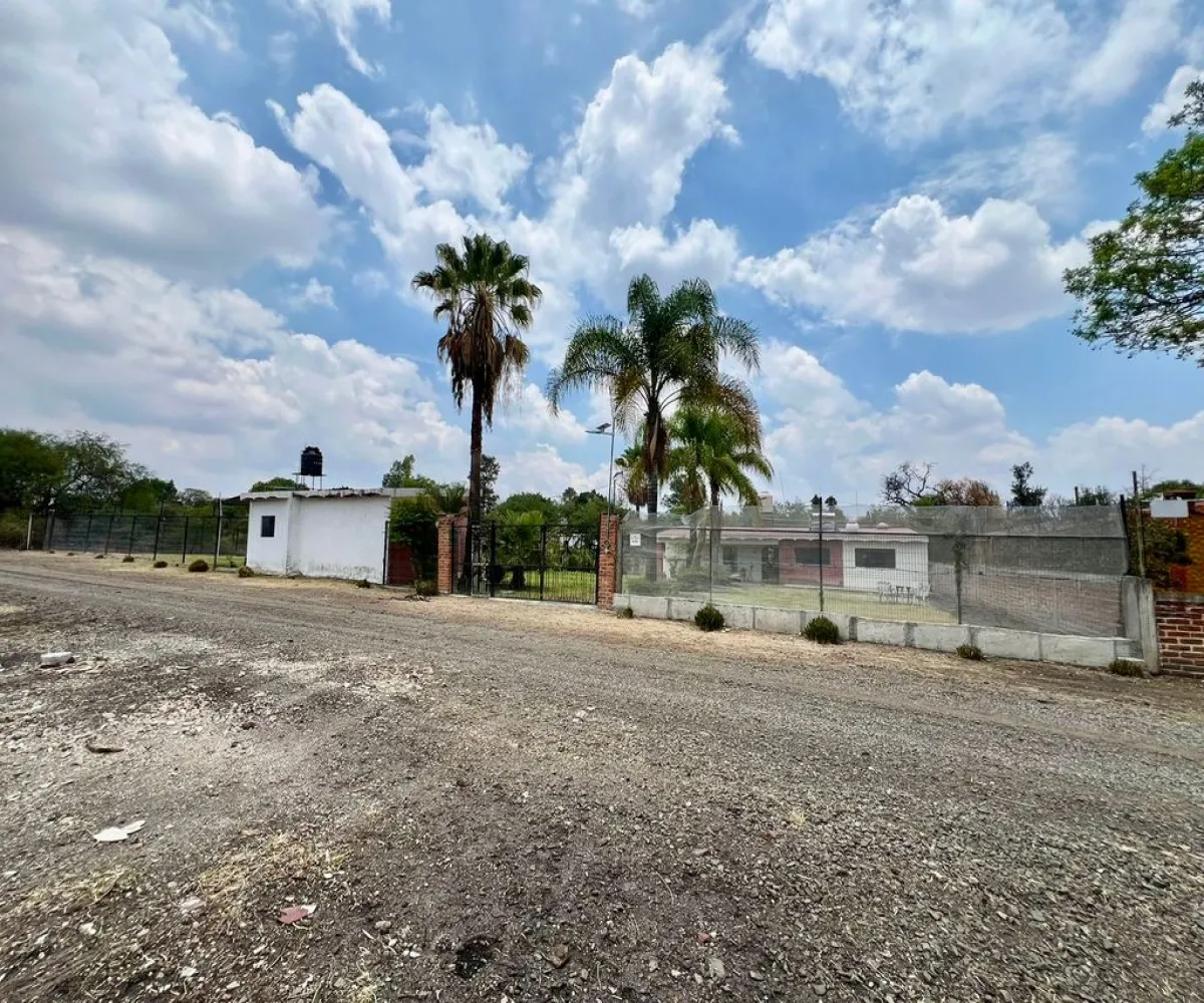 Casa En Venta,El capullin ,Los tres gallos, El pirul 35, México, Jalisco 45675, 4 Habitaciones,2 Baños,Los tres gallos, El pirul,1,pNUUXKa
