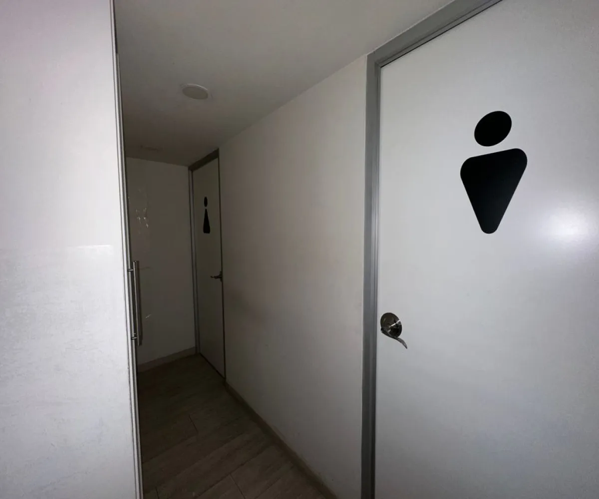 Oficina En Renta,Ciudad Del Sol,Av Lopez Mateos S/N, Zapopan, Jalisco 45050,2 Baños,Av Lopez Mateos,1,pNVr9uZ