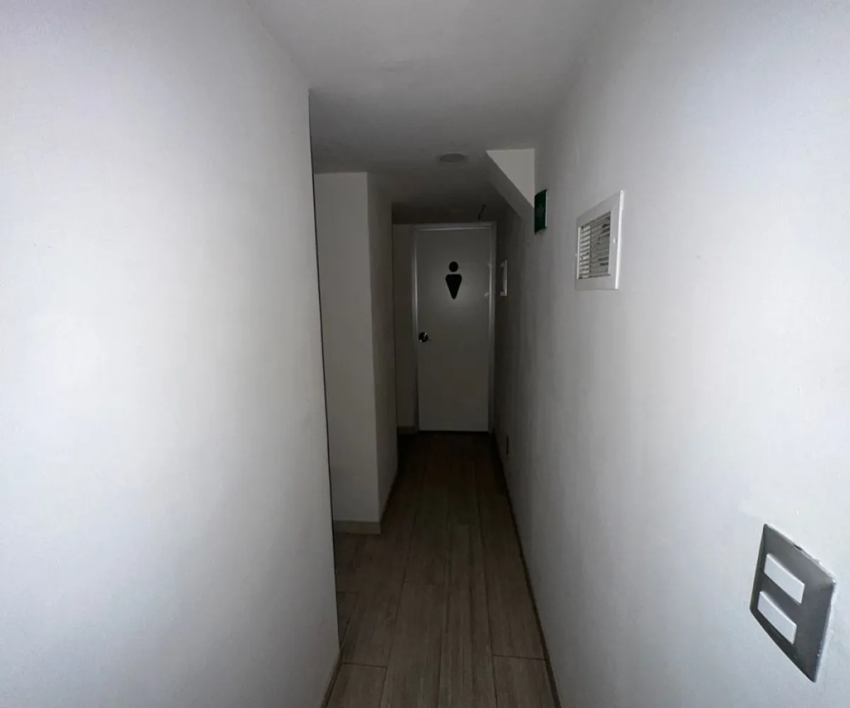 Oficina En Renta,Ciudad Del Sol,Av Lopez Mateos S/N, Zapopan, Jalisco 45050,2 Baños,Av Lopez Mateos,1,pNVr9uZ