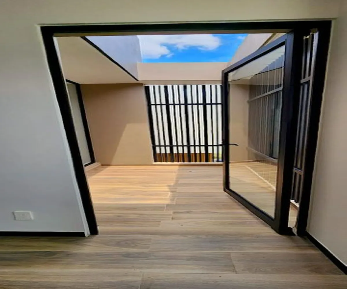 Casa En Venta,Fracc Ciudad Bugambilia,Azaleas 573 24, Zapopan, Jalisco 45237, 3 Habitaciones,3 Baños,Azaleas ,3,pGcaTJF