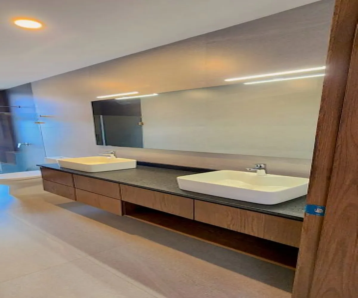 Casa En Venta,Fracc Ciudad Bugambilia,Azaleas 573 24, Zapopan, Jalisco 45237, 3 Habitaciones,3 Baños,Azaleas ,3,pGcaTJF