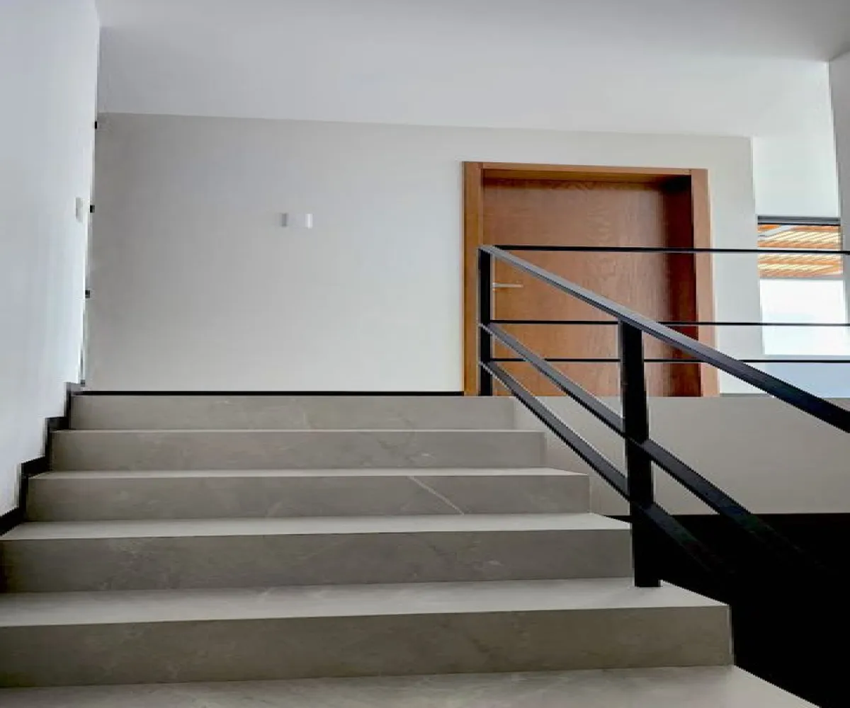 Casa En Venta,Fracc Ciudad Bugambilia,Azaleas 573 24, Zapopan, Jalisco 45237, 3 Habitaciones,3 Baños,Azaleas ,3,pGcaTJF