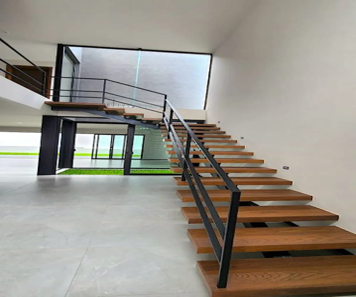 Casa En Venta,Fracc Ciudad Bugambilia,Azaleas 573 24, Zapopan, Jalisco 45237, 3 Habitaciones,3 Baños,Azaleas ,3,pGcaTJF