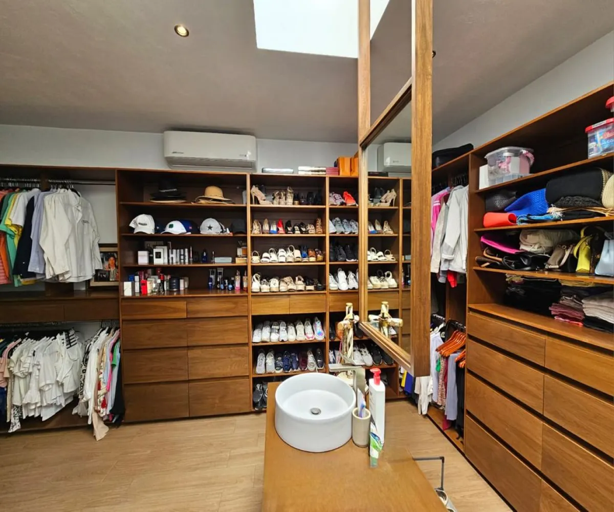 Casa En Venta,Pinar De La Venta,Via Brillo del sol norte S/N, Zapopan, Jalisco 45221, 3 Habitaciones,4 Baños,Via Brillo del sol norte,1,pBmhSVB Casa En Venta,Pinar De La Venta,Via Brillo del sol norte S/N, Zapopan, Jalisco 45221, 3 Habitaciones,4 Baños,Via Brillo del sol norte,1,pBmhSVB