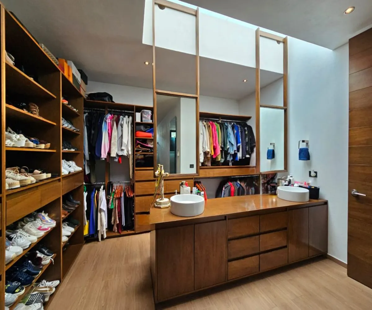 Casa En Venta,Pinar De La Venta,Via Brillo del sol norte S/N, Zapopan, Jalisco 45221, 3 Habitaciones,4 Baños,Via Brillo del sol norte,1,pBmhSVB Casa En Venta,Pinar De La Venta,Via Brillo del sol norte S/N, Zapopan, Jalisco 45221, 3 Habitaciones,4 Baños,Via Brillo del sol norte,1,pBmhSVB