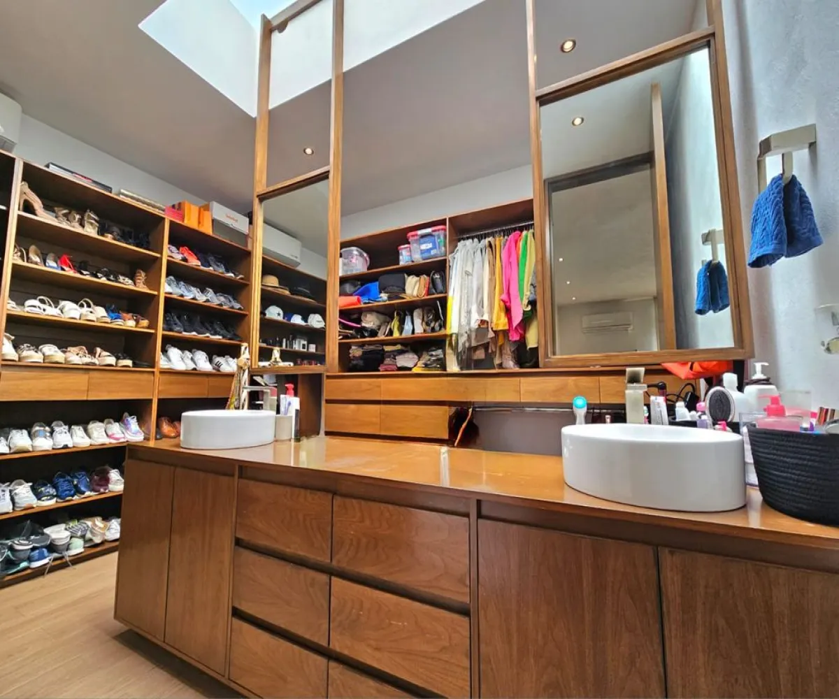 Casa En Venta,Pinar De La Venta,Via Brillo del sol norte S/N, Zapopan, Jalisco 45221, 3 Habitaciones,4 Baños,Via Brillo del sol norte,1,pBmhSVB Casa En Venta,Pinar De La Venta,Via Brillo del sol norte S/N, Zapopan, Jalisco 45221, 3 Habitaciones,4 Baños,Via Brillo del sol norte,1,pBmhSVB